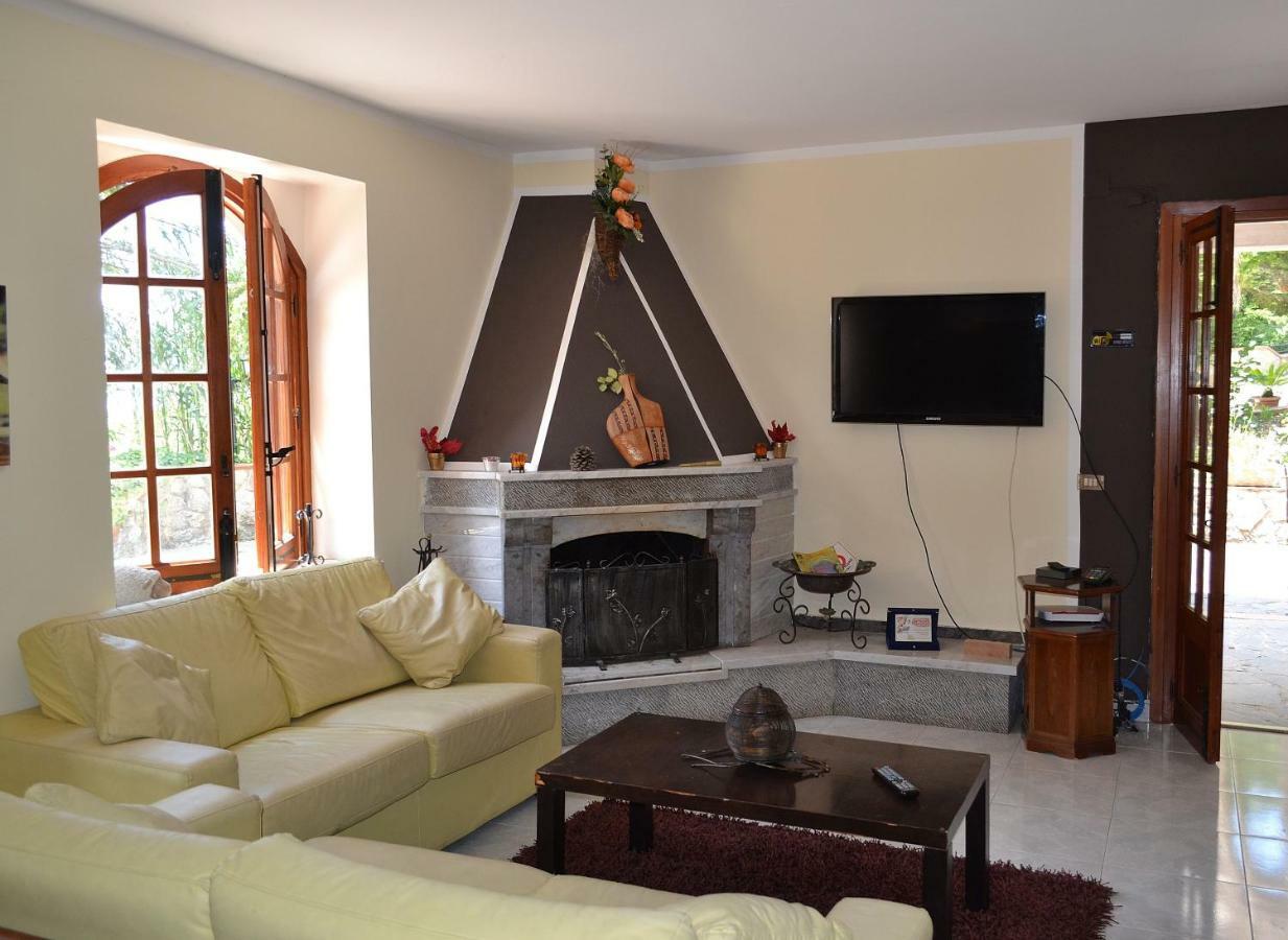 Agriturismo La Sorgente Delle Madonie Villa Polizzi Generosa Eksteriør billede
